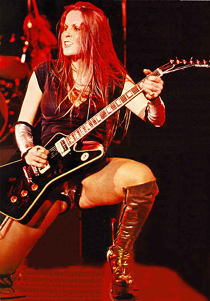 Lita Ford rocking out on her Hamer Standard, Pepper.